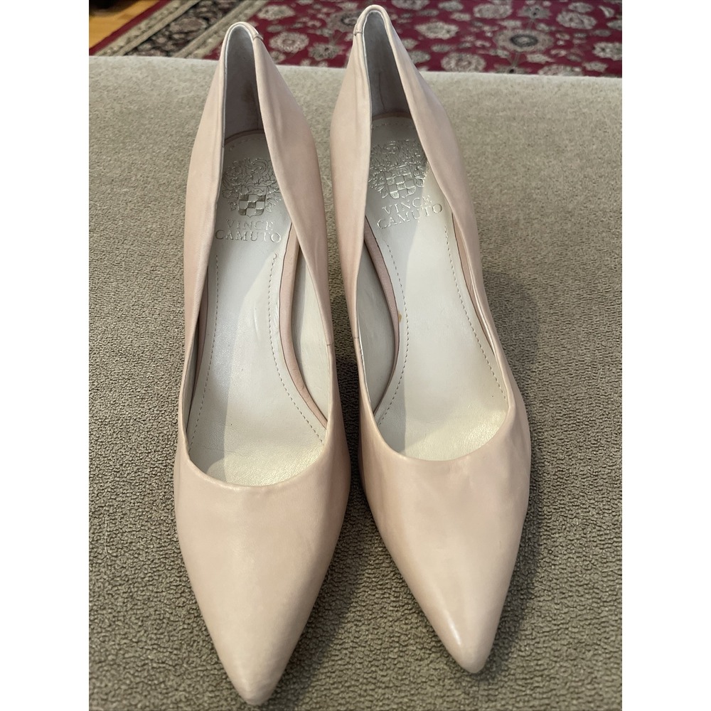 Nude VINCE CAMUTO Women's Point Toe LEATHER High Heels Size 9 Shoes (TD)